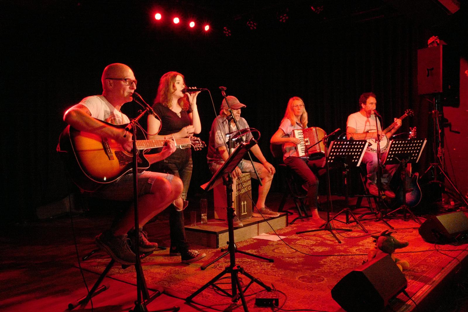 Enno, Walter, Jessy & friends am Sa, 22.11.25 | 20 Uhr